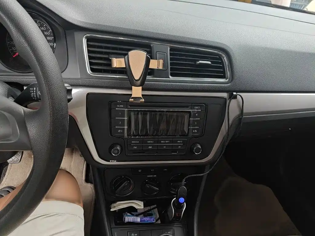 Volkswagen Lavida — миниатюра 6
