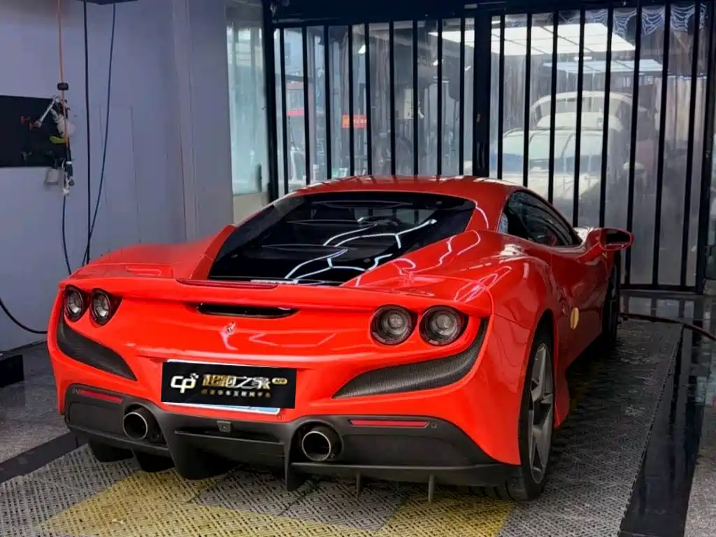 Ferrari F8 — миниатюра 6
