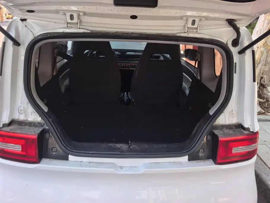 Wuling MINIEV — миниатюра 4