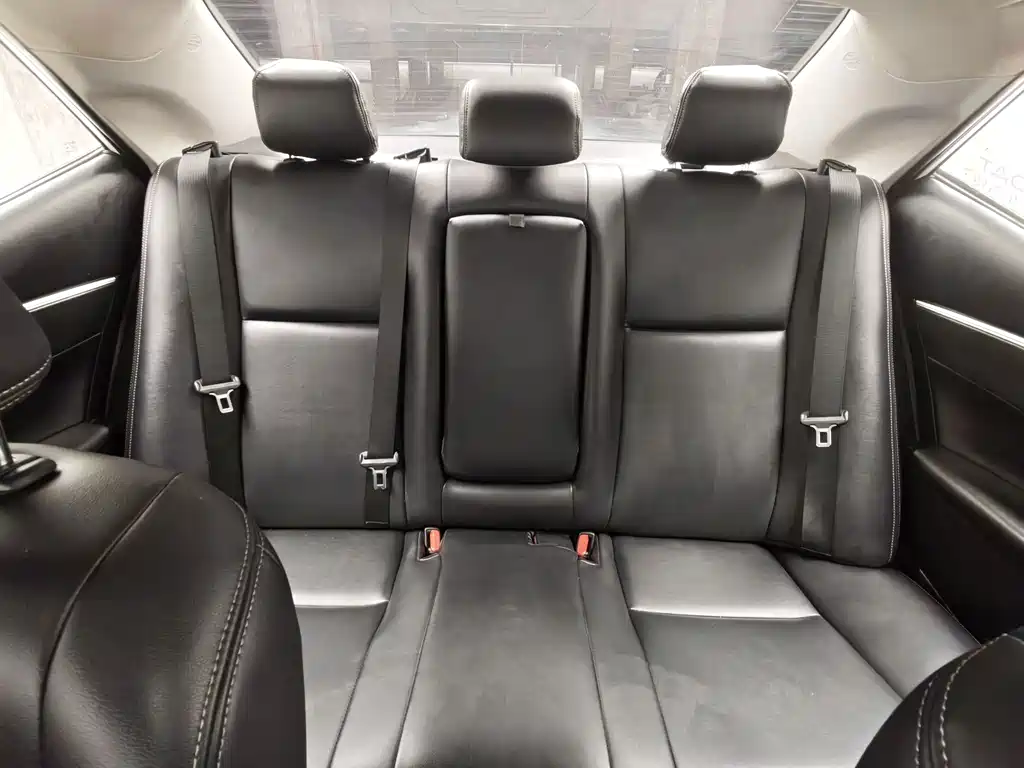 Toyota Corolla Hybrid — миниатюра 15