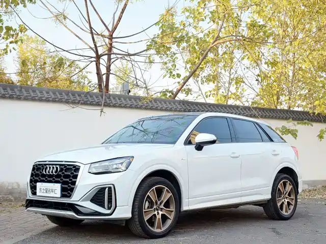 audi q2l