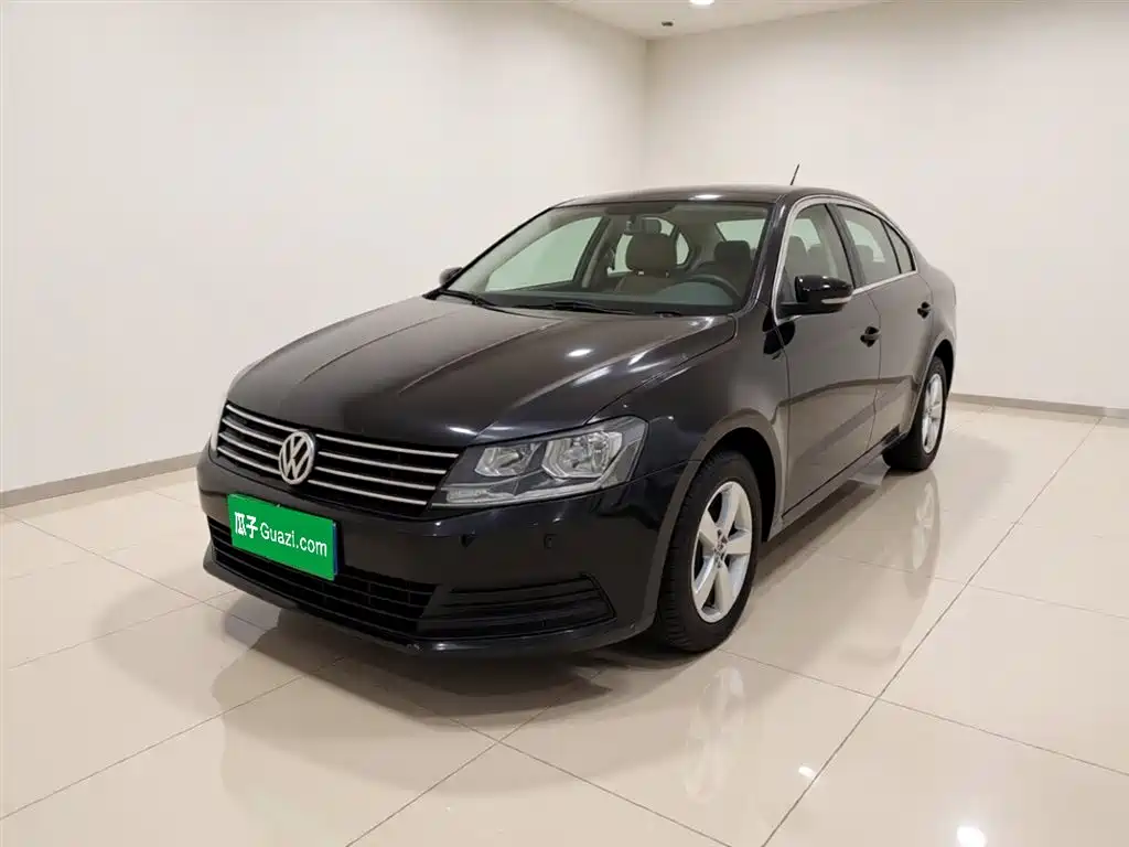 Volkswagen Lavida 2015 1.6L Manual Elegant Edition