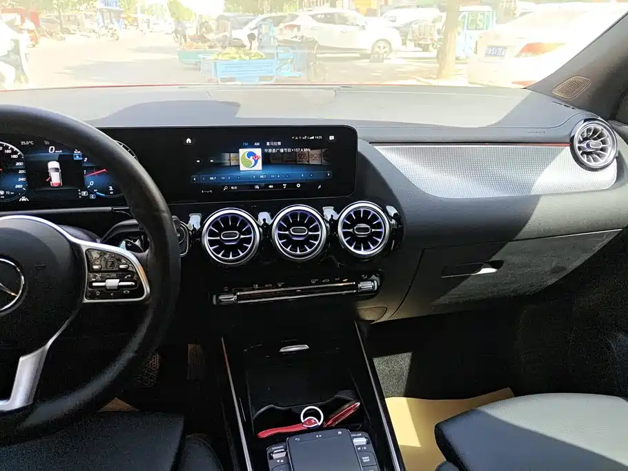 Mercedes-Benz GLA — миниатюра 13
