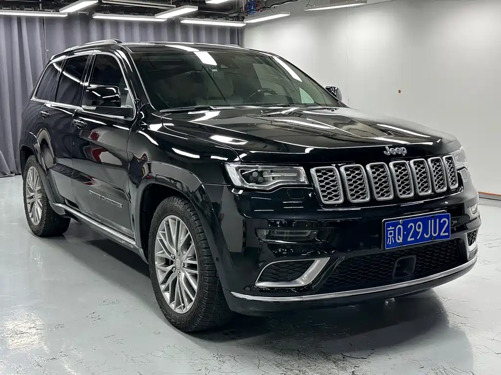 Jeep Grand Cherokee (Import) — миниатюра 5