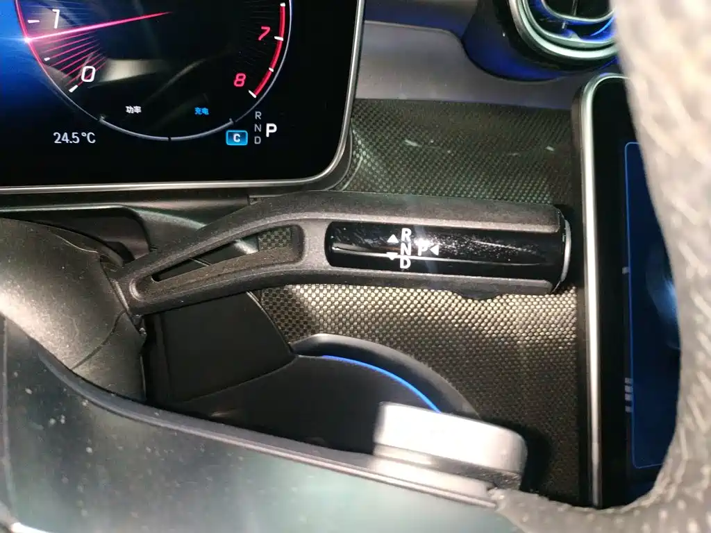 Mercedes-Benz C-Class — миниатюра 14