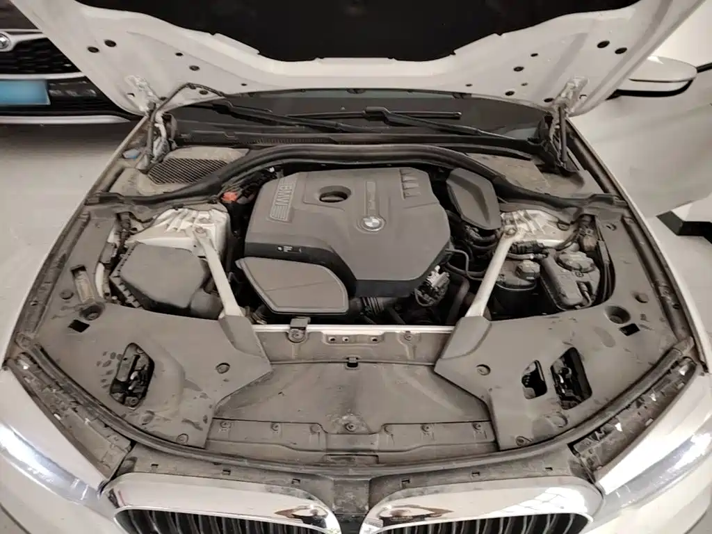 BMW 5 Series — миниатюра 20