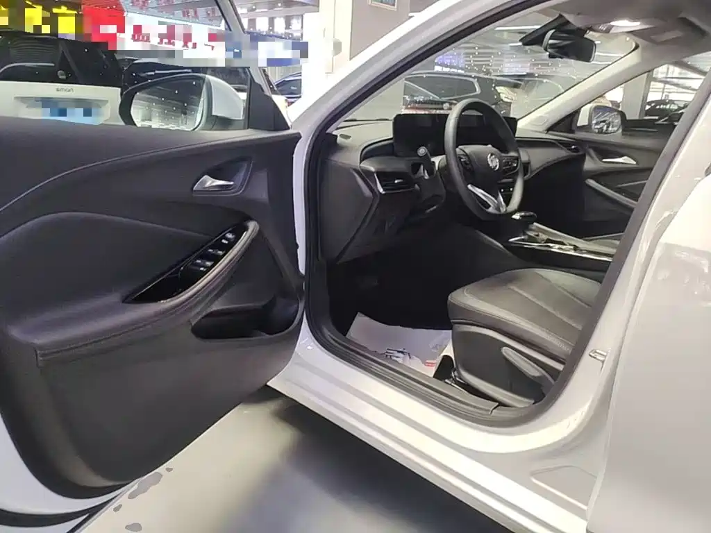 Buick Verano — миниатюра 16