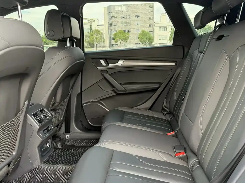 Audi Q5L — миниатюра 5