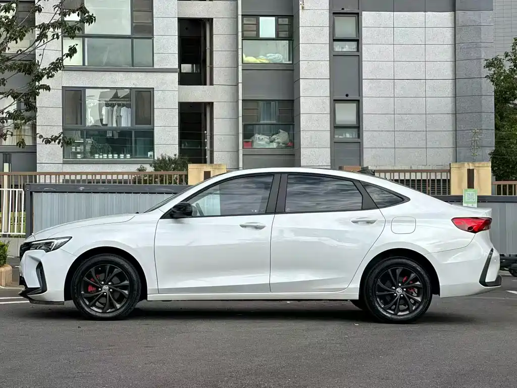 Buick Verano — миниатюра 4