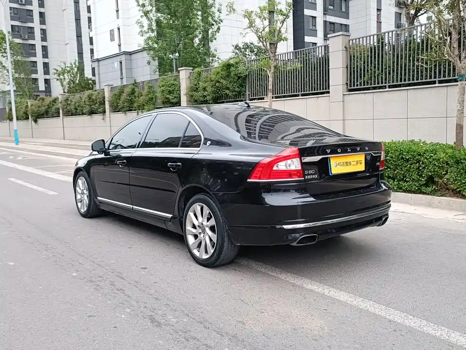 Volvo S80L — миниатюра 2