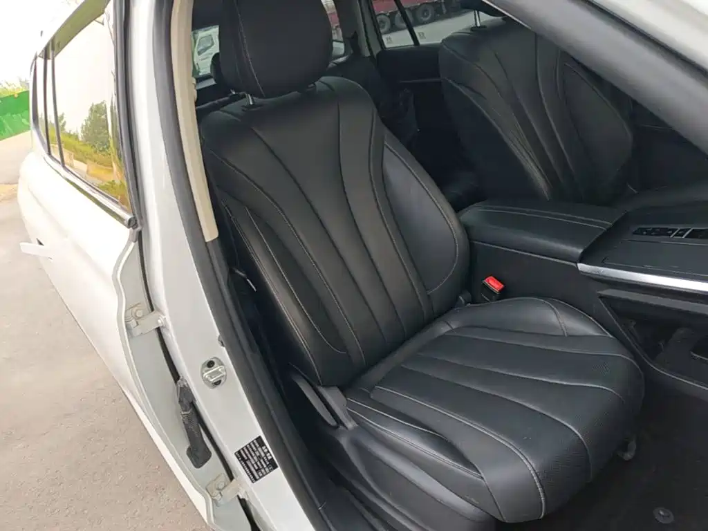 Roewe RX5 MAX — миниатюра 25