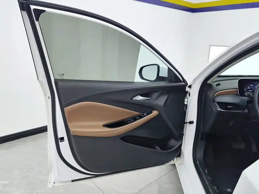 Buick Verano — миниатюра 7