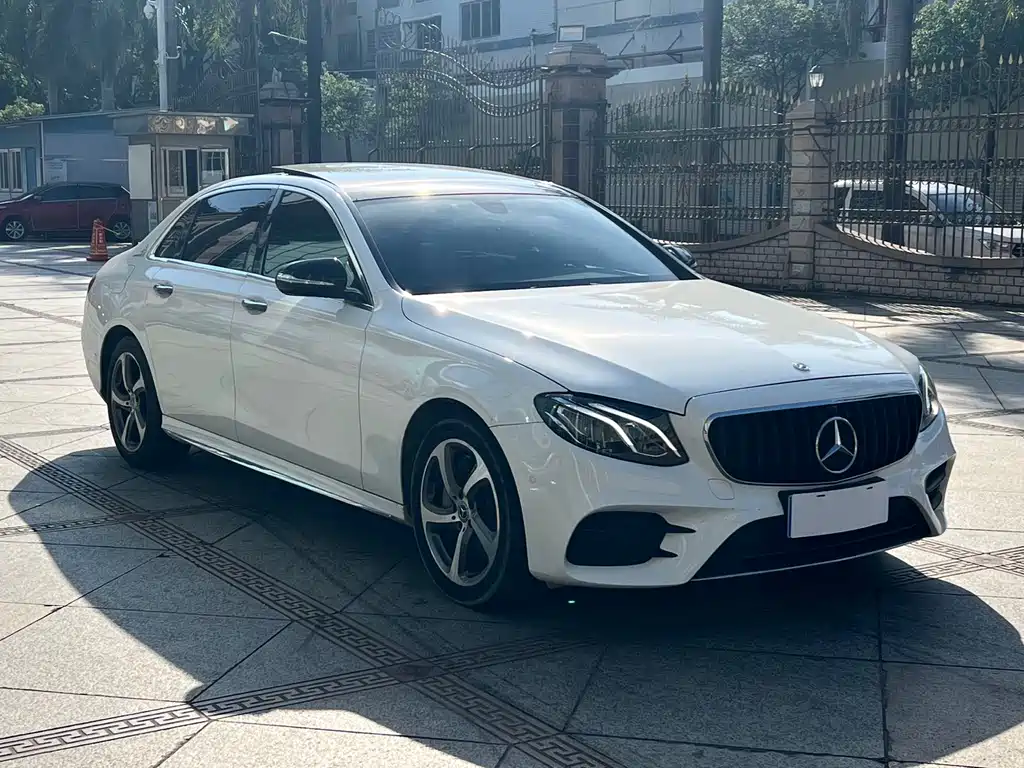 MERCEDES-BENZ  E CLASS