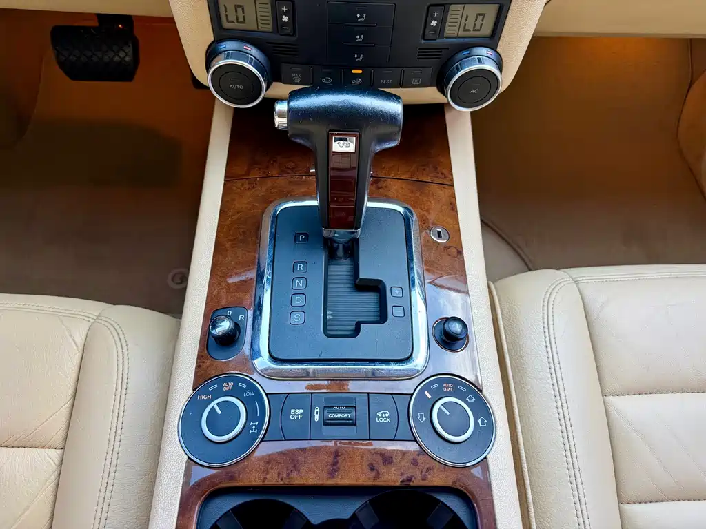 Volkswagen Touareg — миниатюра 14