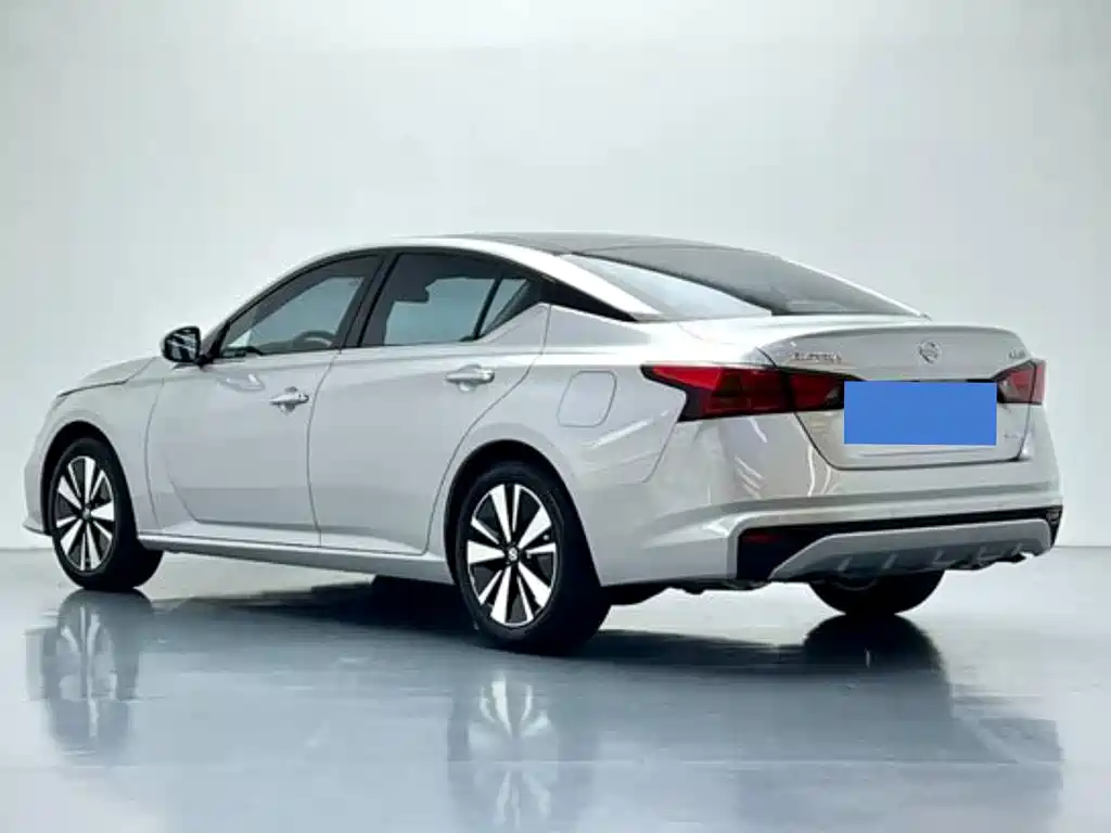 Nissan Teana — миниатюра 6
