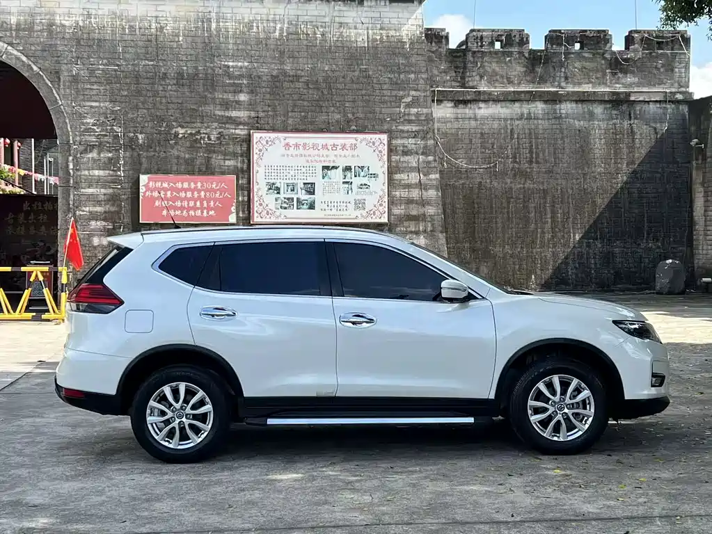 NISSAN QIJUN