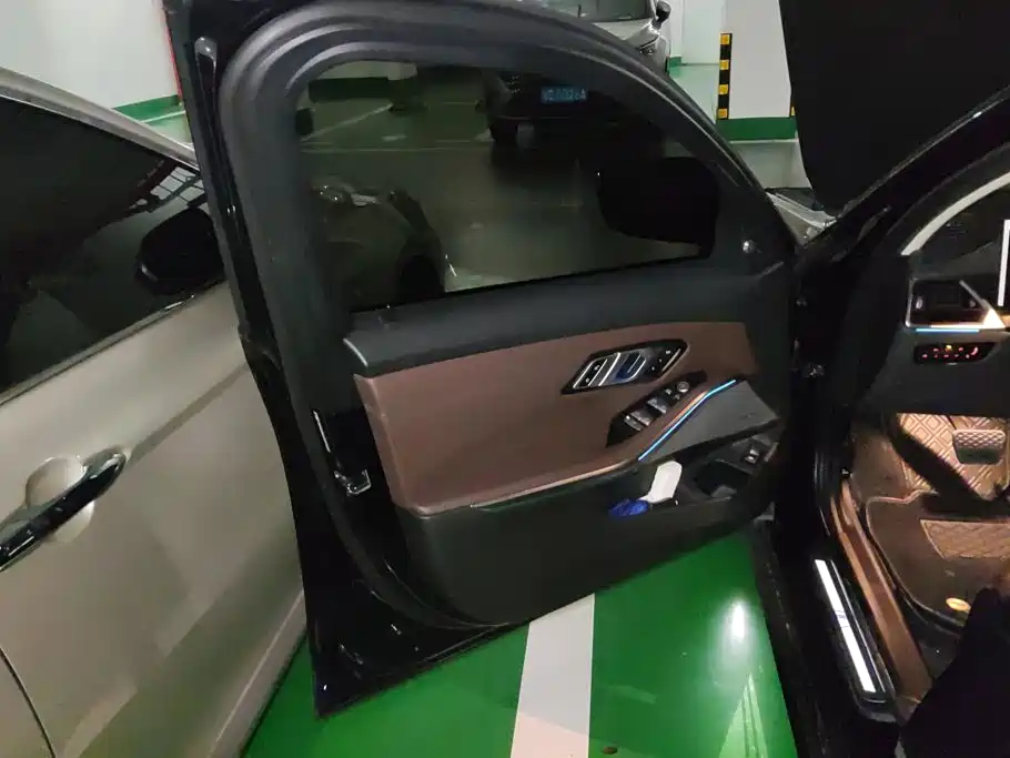 BMW 3 Series — миниатюра 7