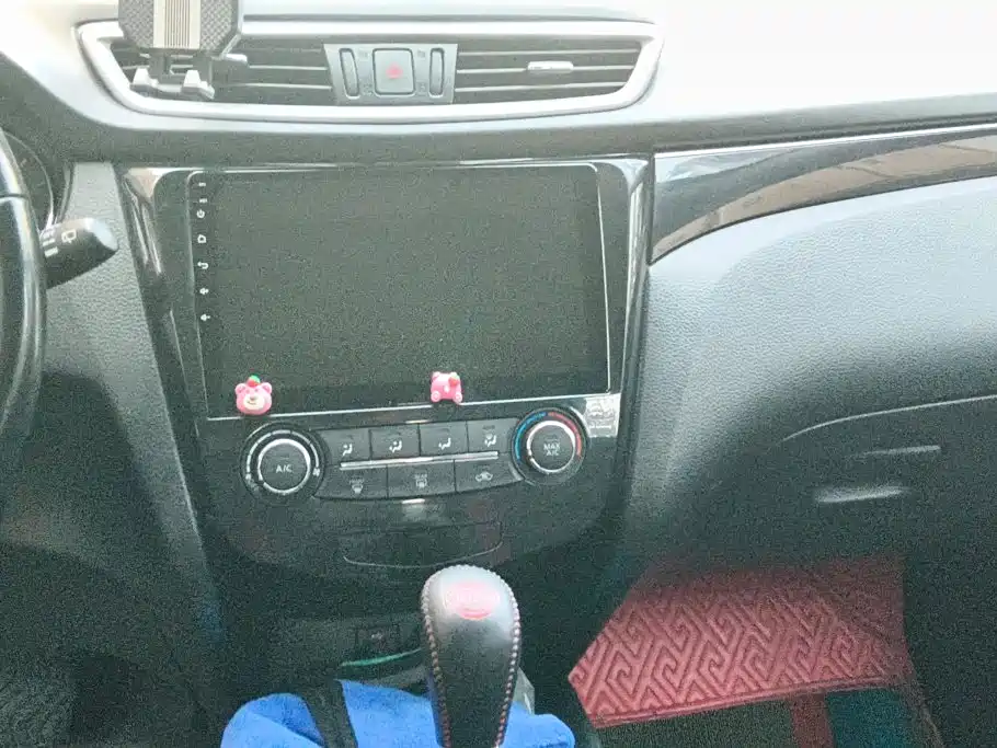 Nissan Qashqai — миниатюра 13
