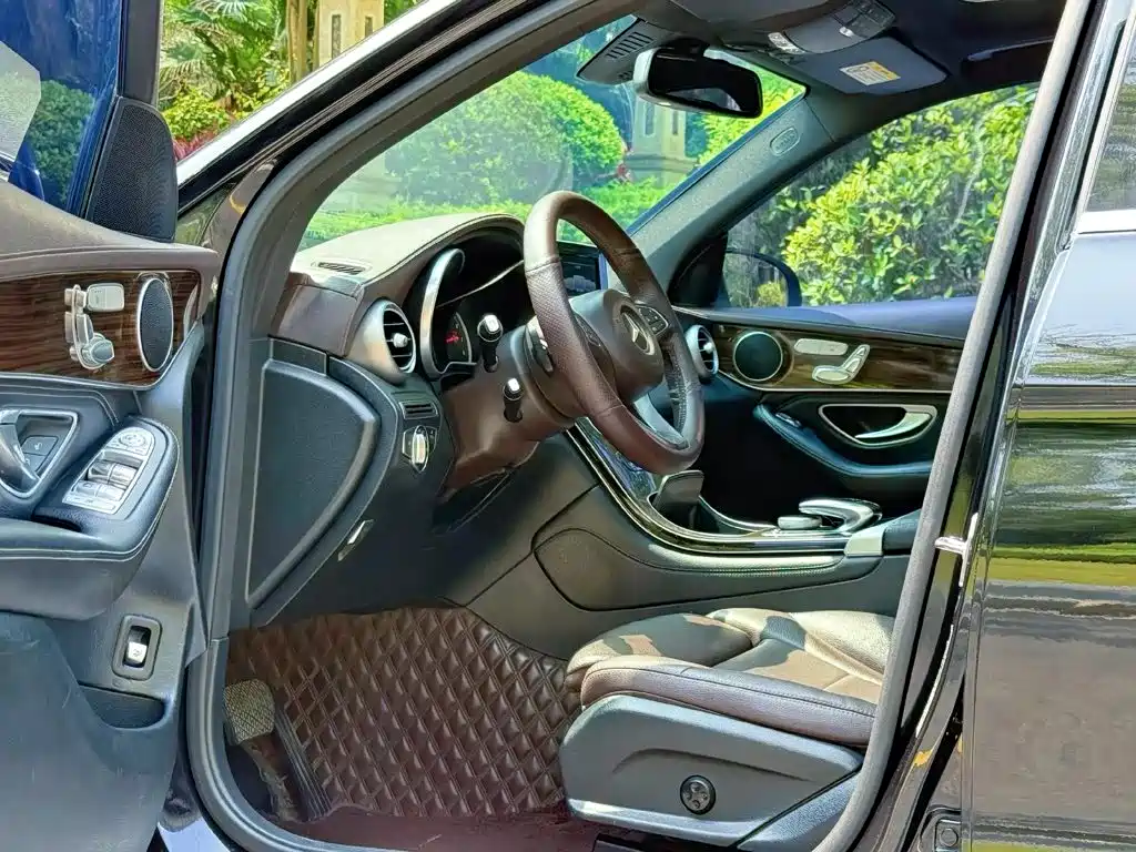Mercedes-Benz GLC — миниатюра 8