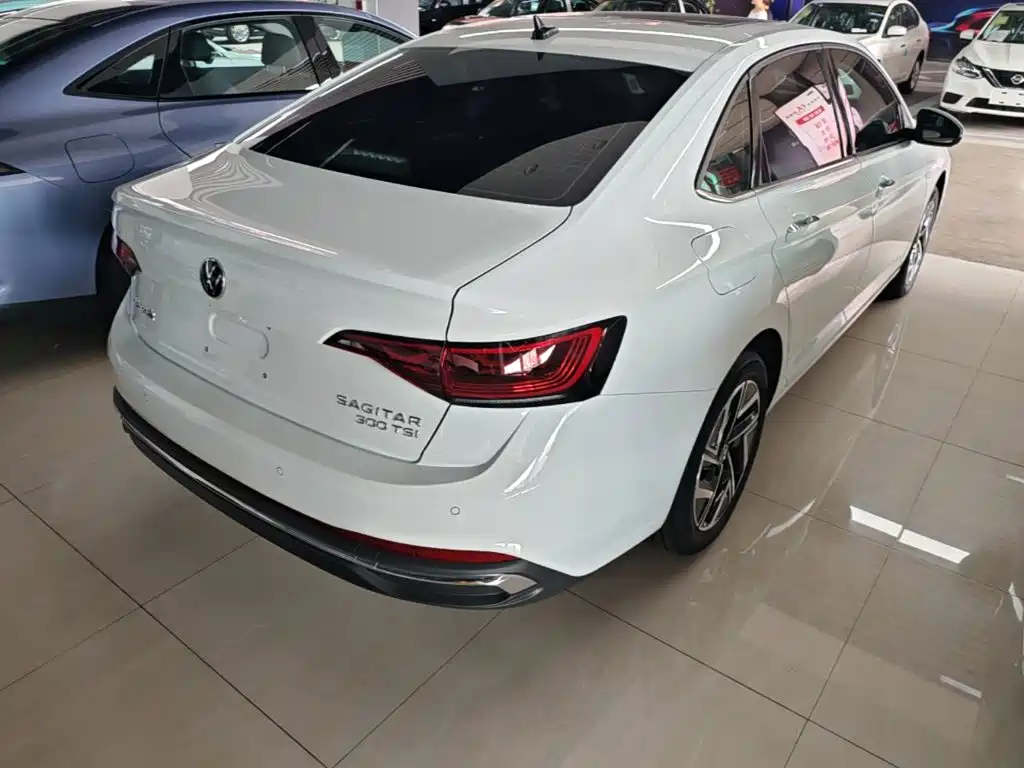 Volkswagen Sagitar 2026 3000 300TSI DSG
