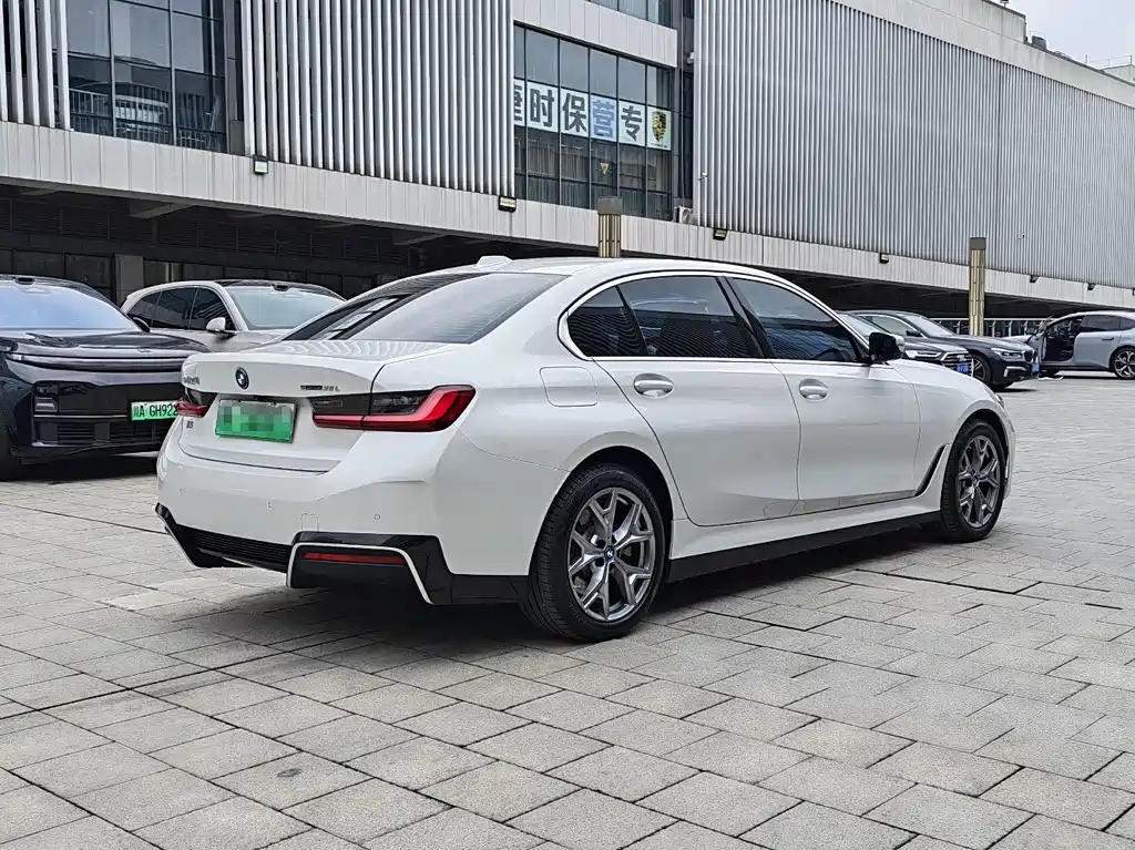BMW i3 — миниатюра 18