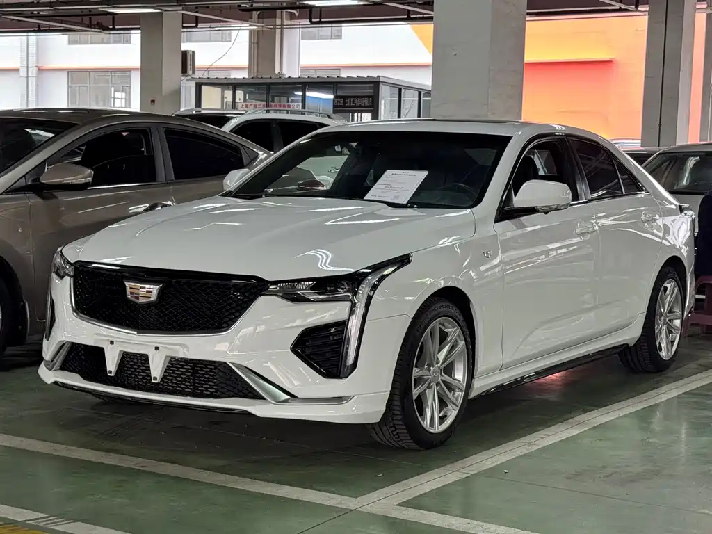 Cadillac CT4 2021