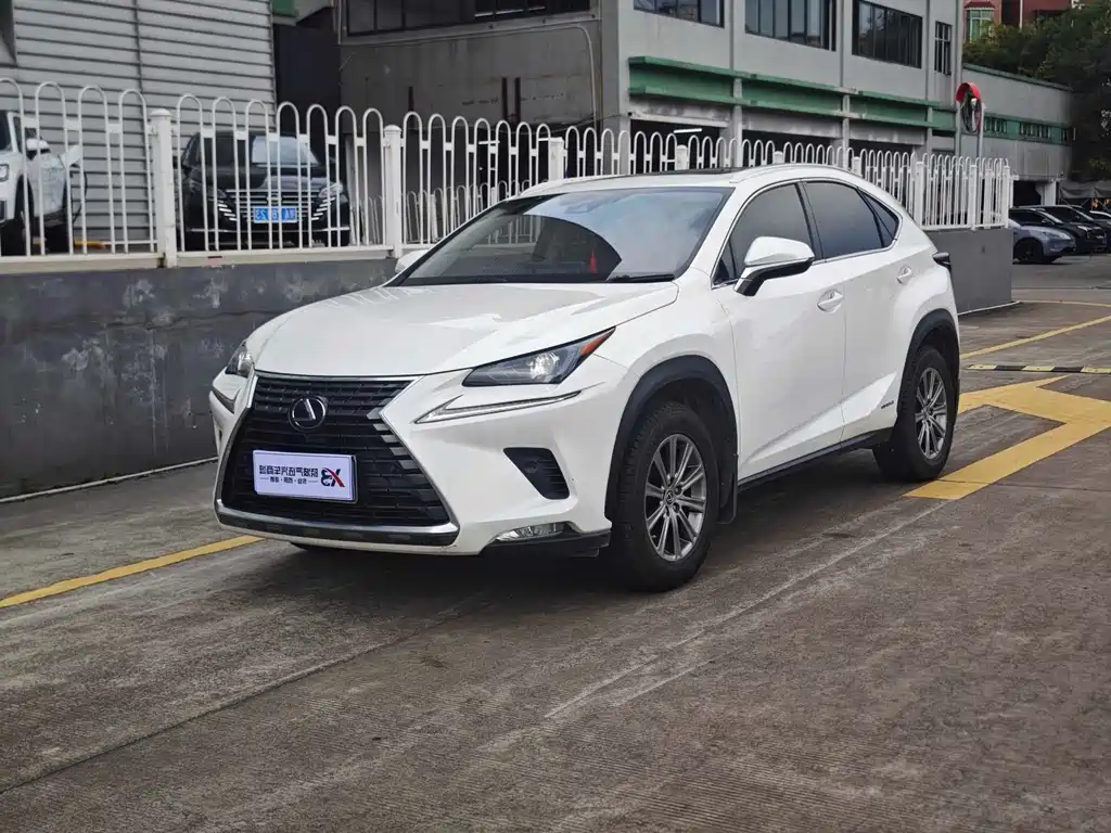 Lexus NX 2018 300h VI