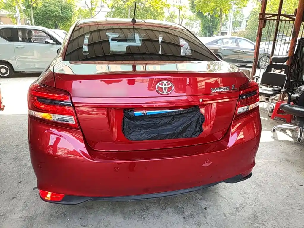 Toyota Yaris L — миниатюра 6