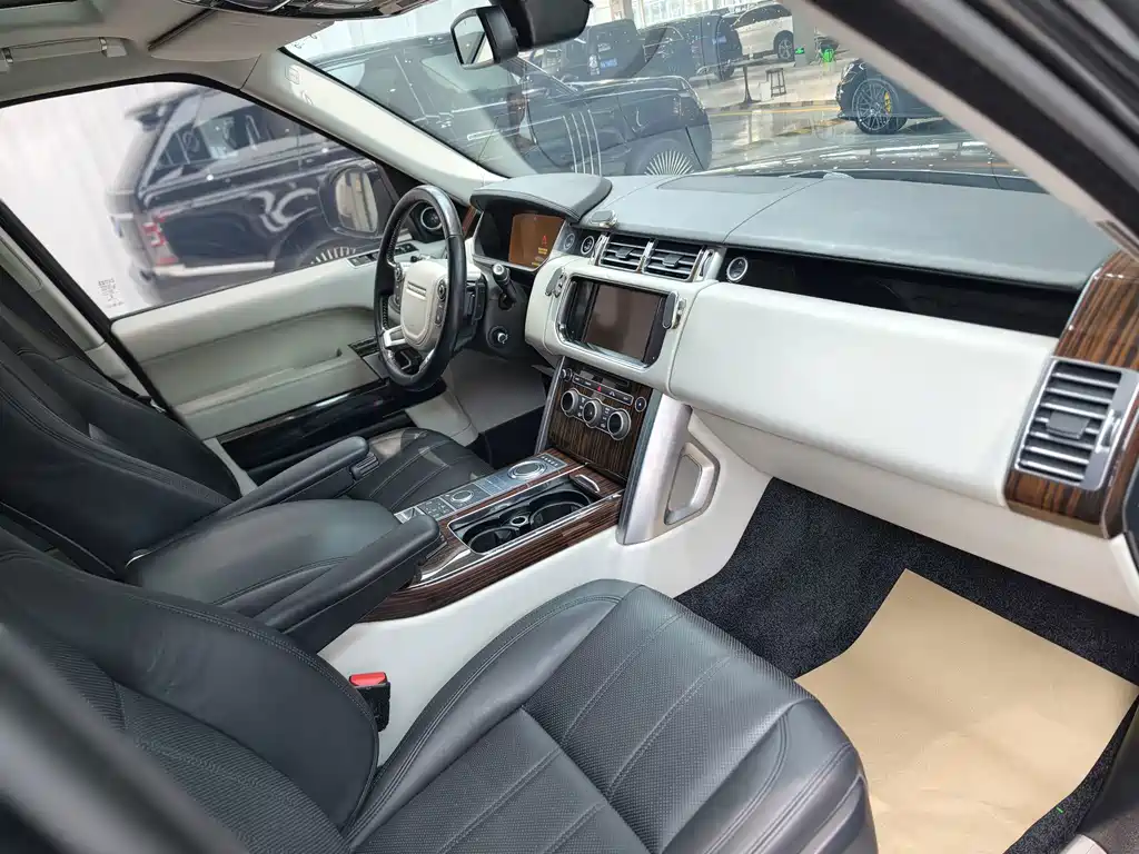 Land Rover Range Rover — миниатюра 7