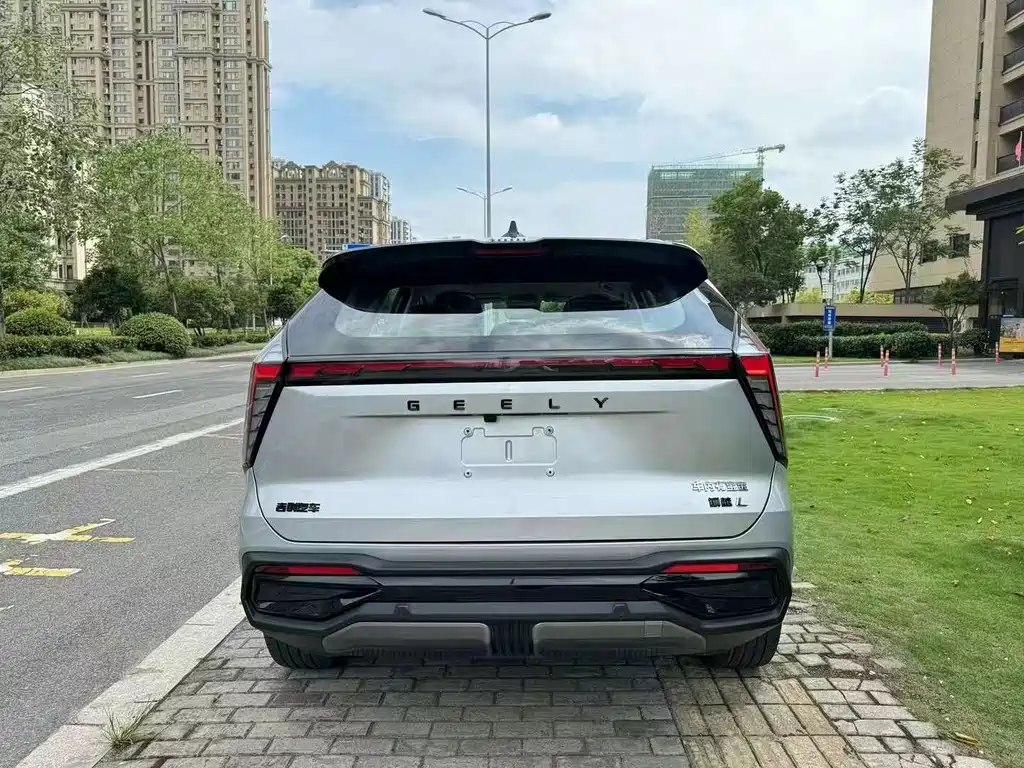 Geely Boyue L — миниатюра 8