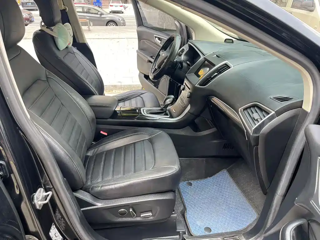 Ford Edge — миниатюра 7