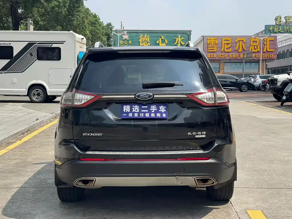 Ford Edge — миниатюра 5