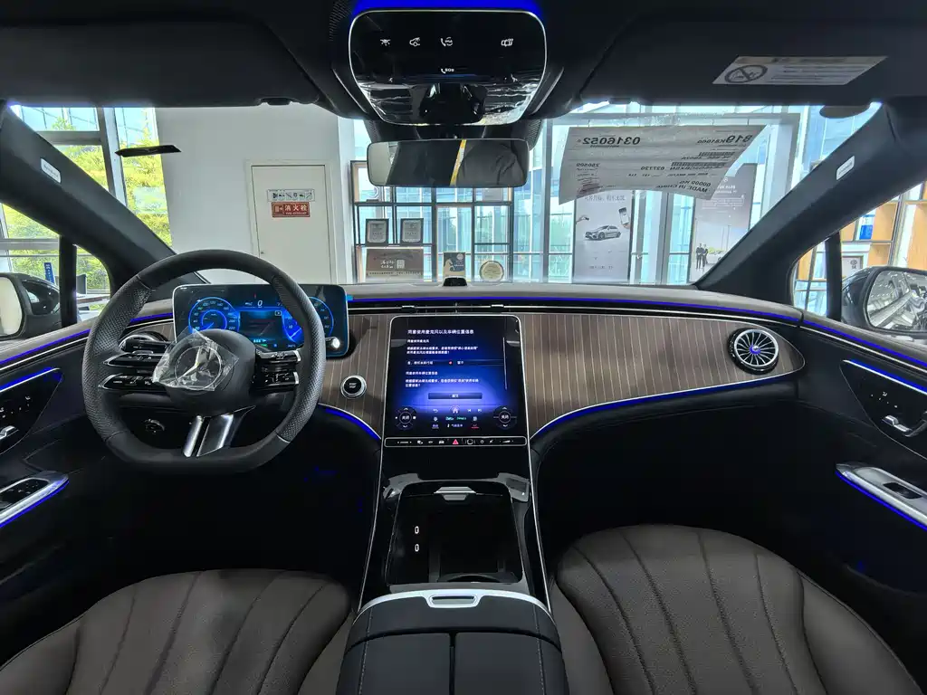 Mercedes-Benz EQE 2025 500 4MATIC