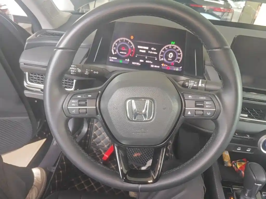 Honda Inspire — миниатюра 11