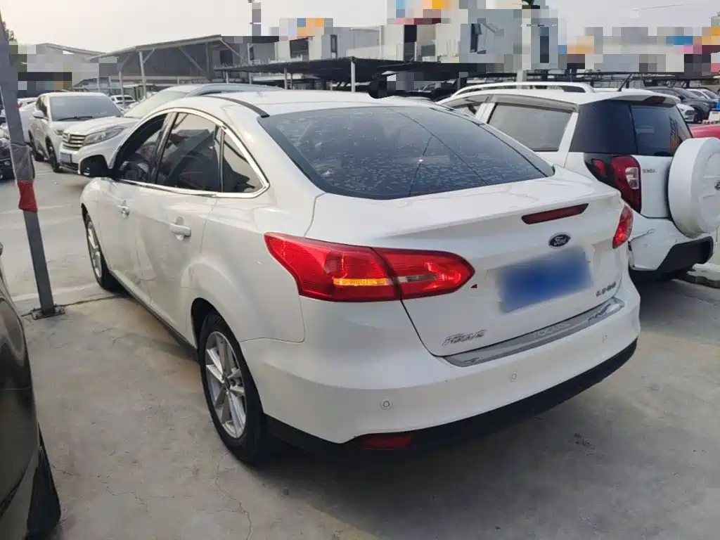 Ford Focus — миниатюра 5