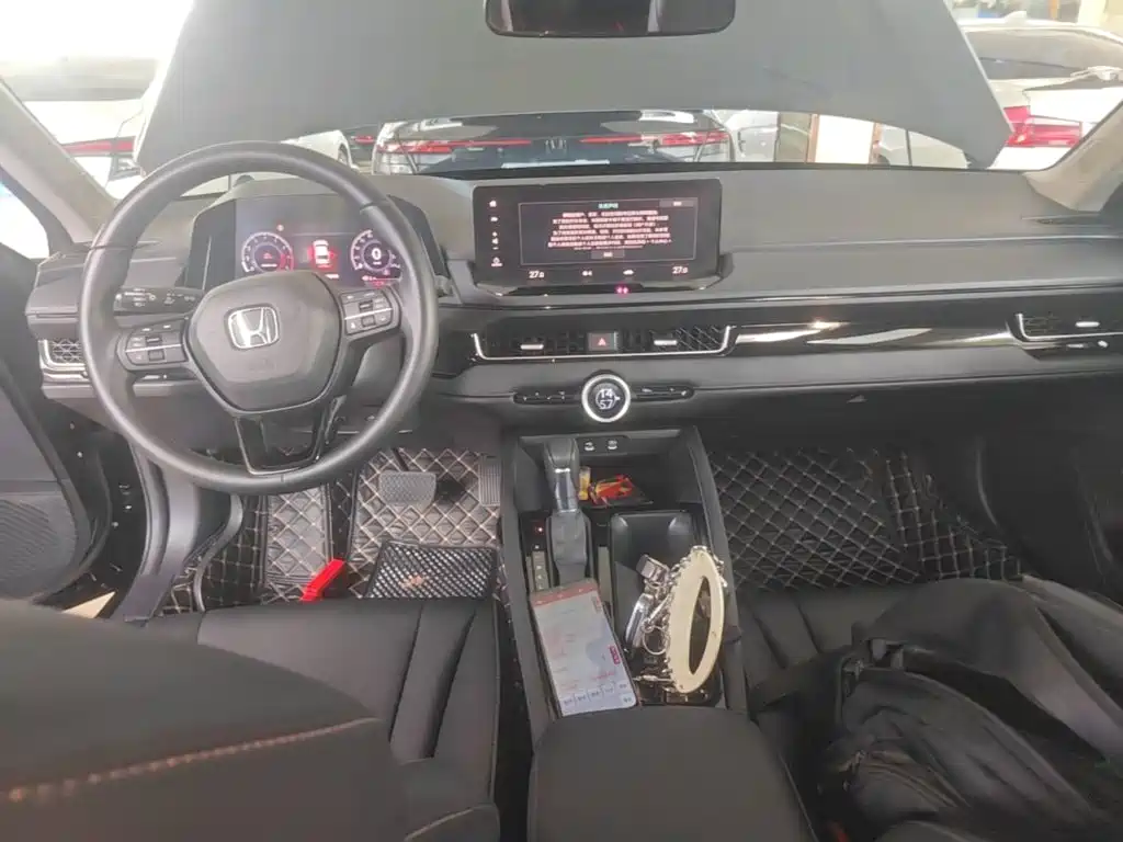 Honda Inspire — миниатюра 10