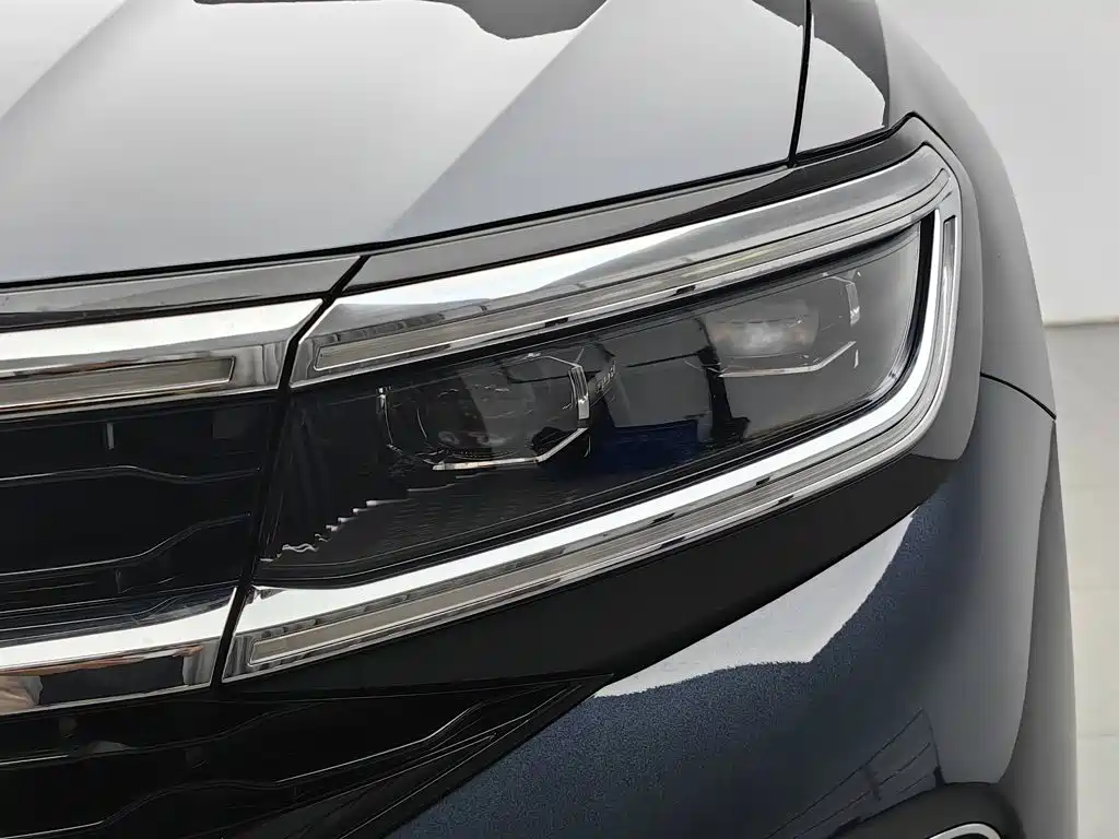 Volkswagen Talagon — миниатюра 7
