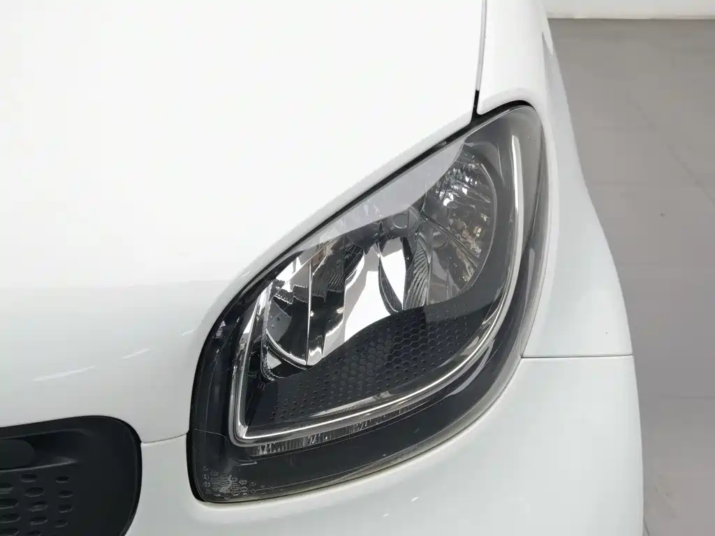 smart Smart Fortwo — миниатюра 7