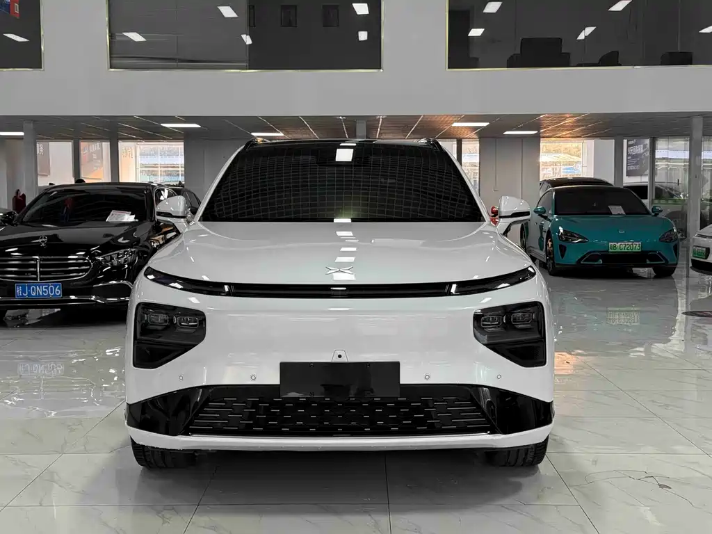 XPeng G9 — миниатюра 2