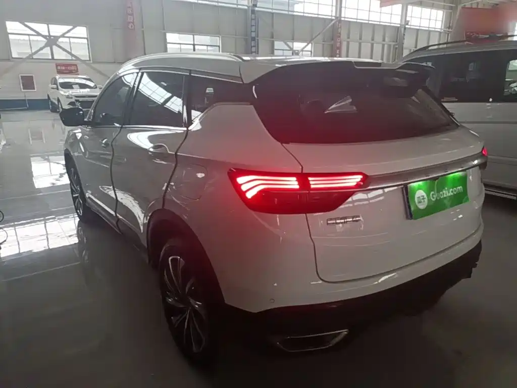 Geely Binyue — миниатюра 5