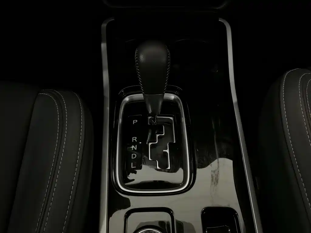 Mitsubishi Outlander — миниатюра 13