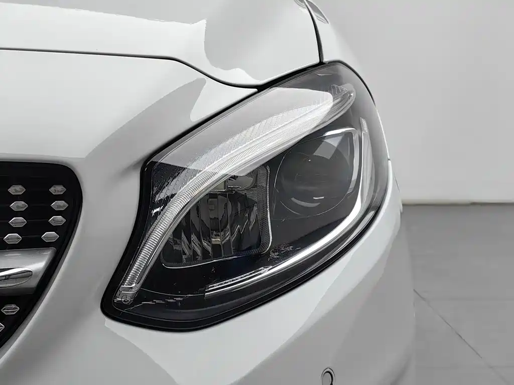 Mercedes-Benz B-Class — миниатюра 7