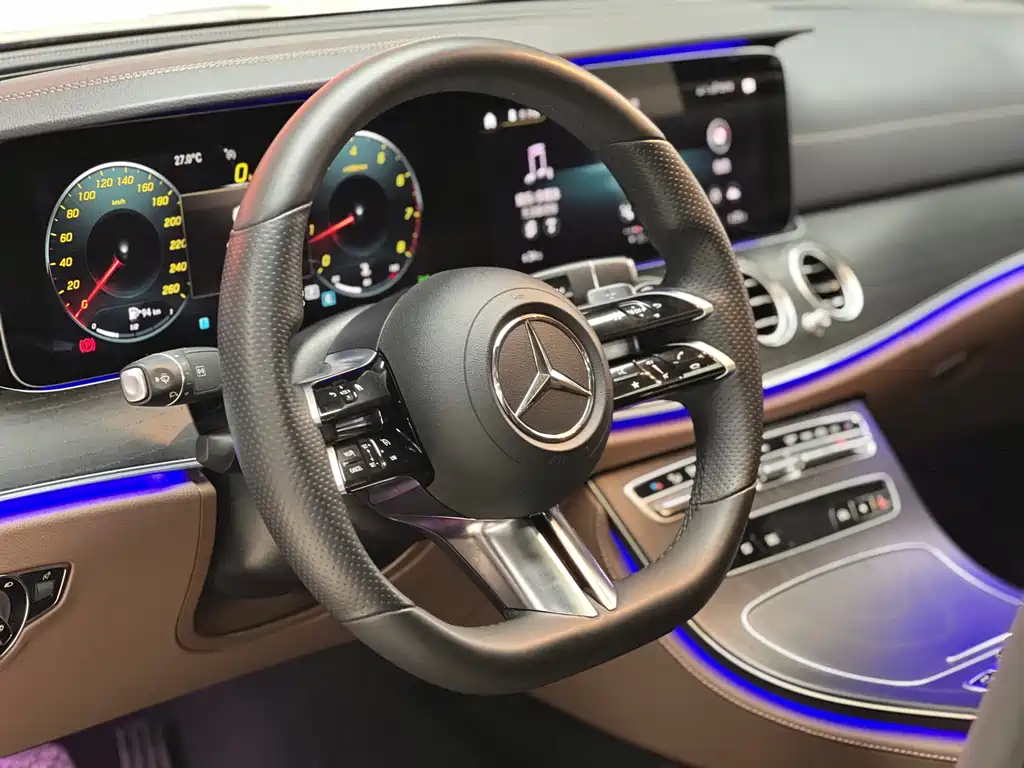 MERCEDES-BENZ E CLASS
