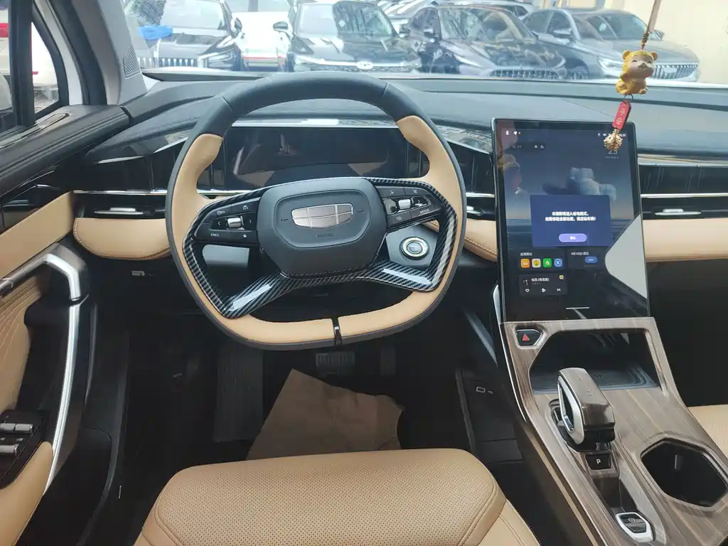 Geely Boyue L — миниатюра 8