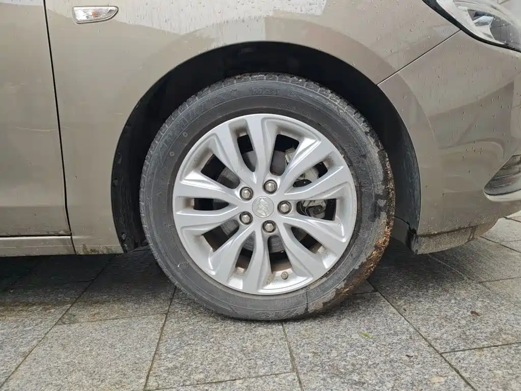 Buick Excelle — миниатюра 24