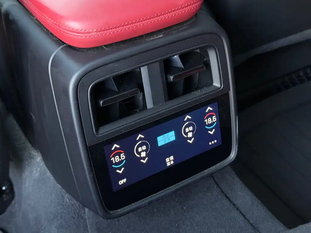 Porsche Taycan — миниатюра 14