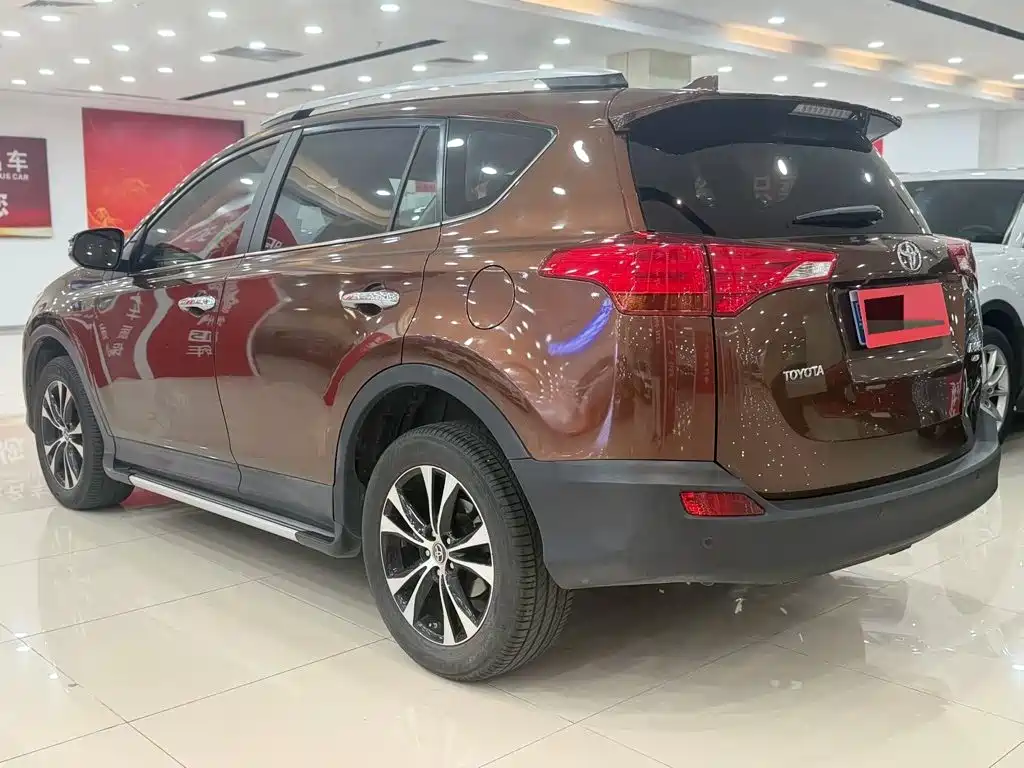 Toyota RAV4 — миниатюра 14