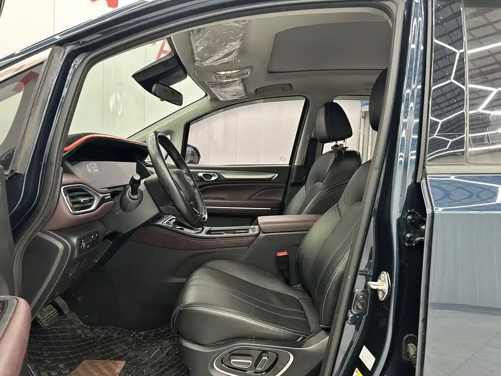 GAC TRUMPCHI M6