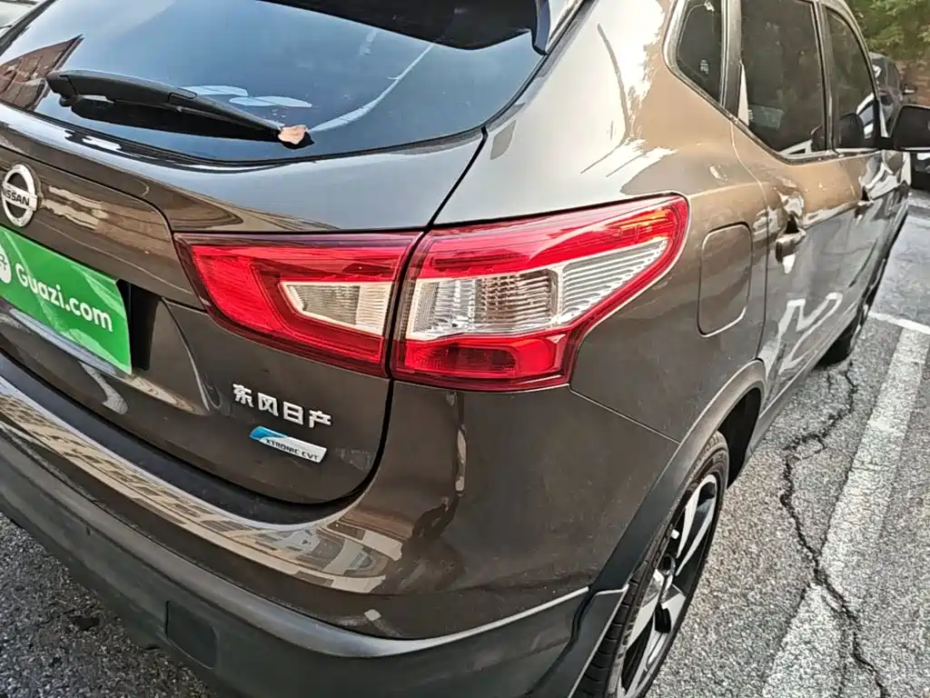 Nissan Qashqai — миниатюра 8