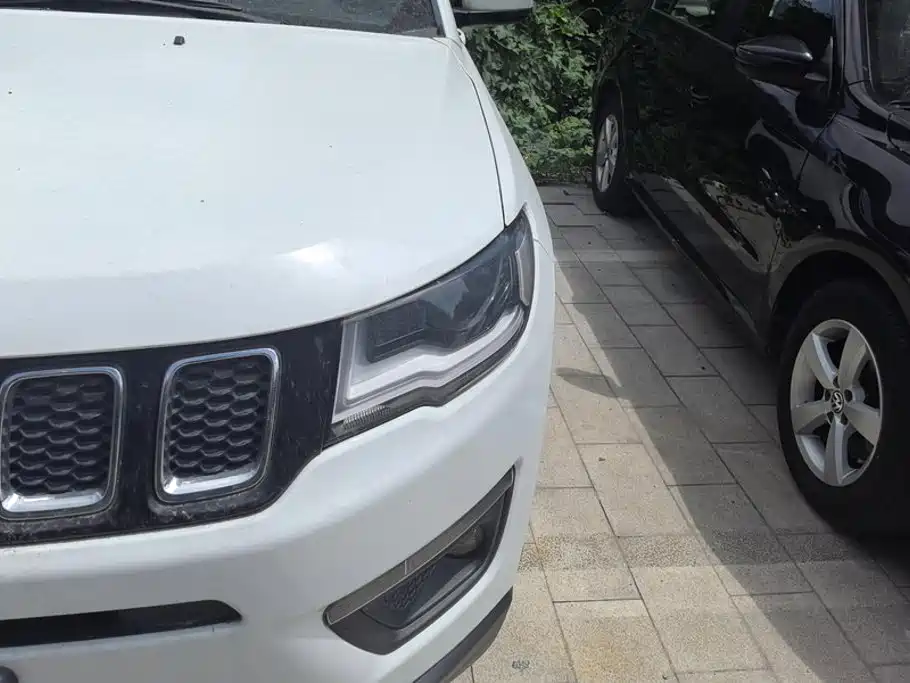 Jeep Compass — миниатюра 5